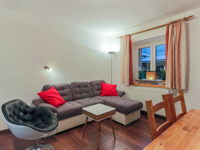 Others 4, Central Apartment With Balcony, Terrace, Garden, Deckchairs, Kitzbühel