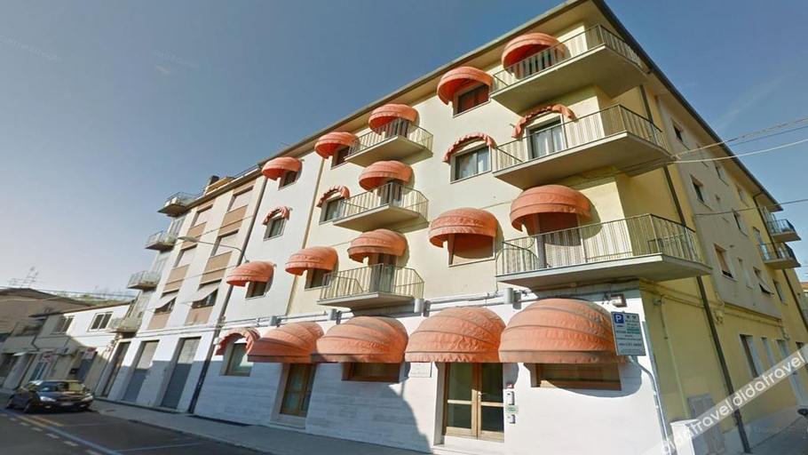 Exterior & Views 2, Albergo Cantiani, Ancona