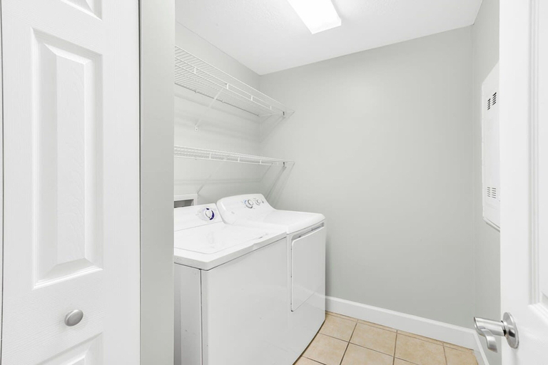 Room 2, Seawind 1208 Beach Front 3 2 Zero Entry Pool, Baldwin