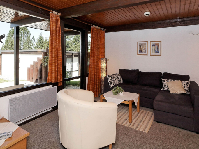Living room 5, Wooden Chalet With Terrace Near a Swimming Lake, Freyung-Grafenau