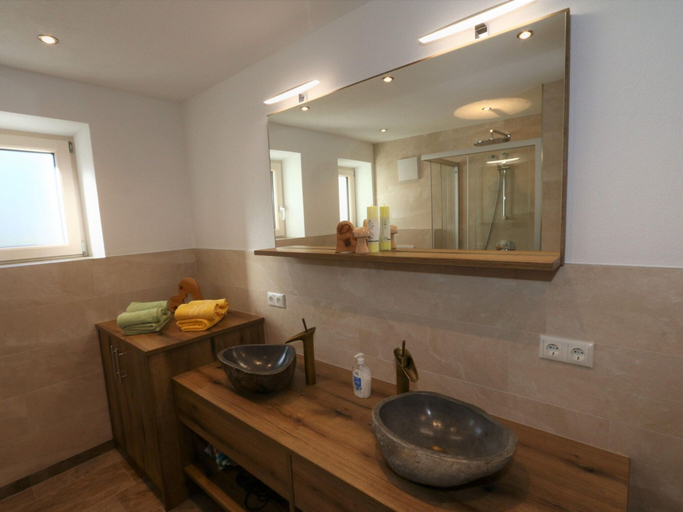 Bathroom 3, High-quality Holiday Apartment in Oberkrimml Near Waterfalls, Zell am See