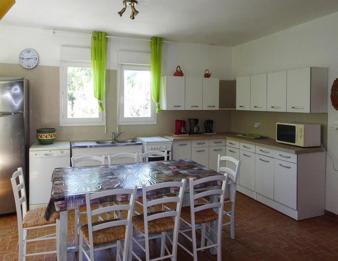 Private kitchen 2, Holiday Home With Swimming Pool, Vaucluse