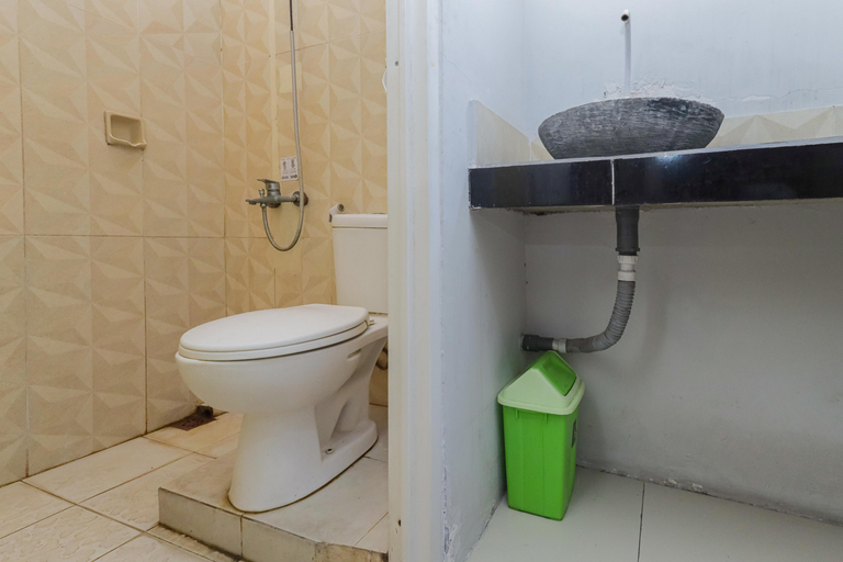 Bathroom 4