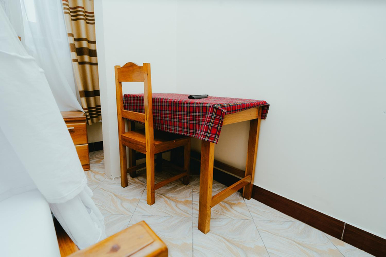 Others 3, Maisara Executive Lodge, Mafia