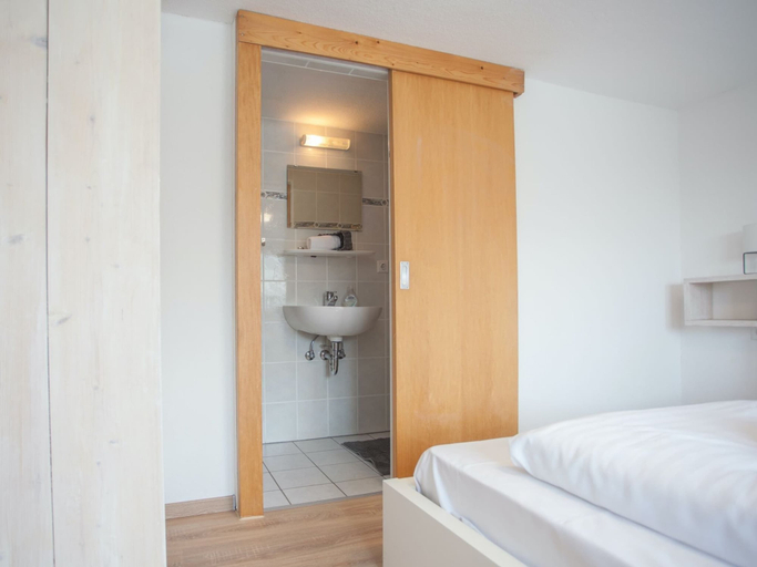 Bedroom 3, Large Apartment in Winterberg-neuastenberg Located Directly on a ski Area, Hochsauerlandkreis
