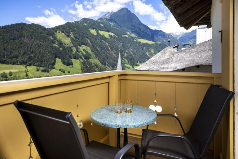 Balcony, Apartment in Matrei in Osttirol With a Washing Machine, Lienz