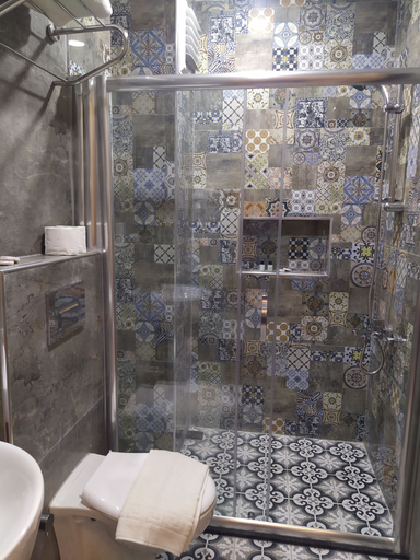 Bathroom 5, Bonami Hotel, Fatih