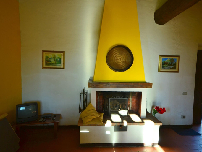 Living room 5, Serene Farmhouse in Dicomano With Swimming Pool, Florence