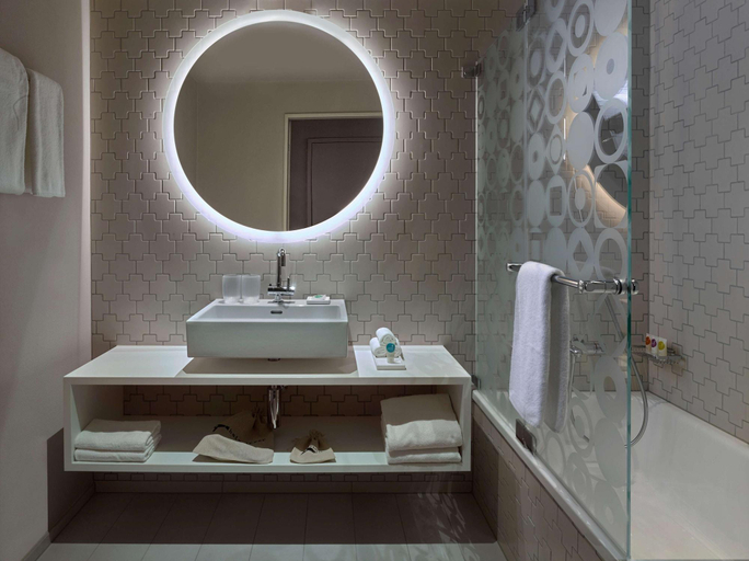 Bathroom 15