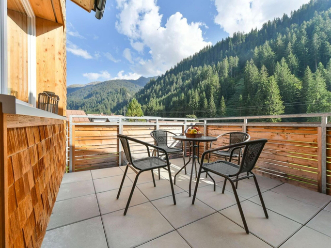 Balcony 3, Majestic Apartment in Klosterle With Sauna on the Arlberg Met Terras, Bludenz
