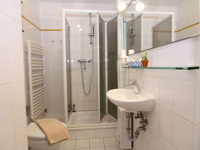 Bathroom 5, Appartementhaus Pinamar, Scharbeutz, Ostholstein
