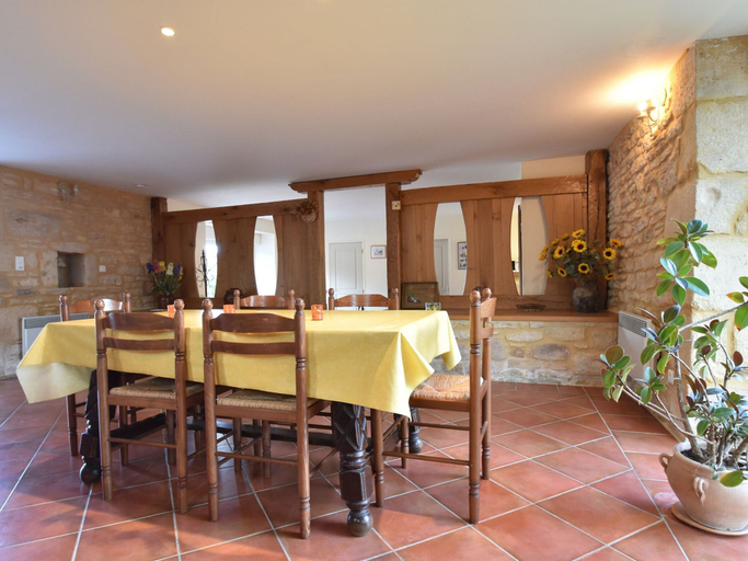 Dining, Spacious Holiday Home in Besse With Swimming Pool, Dordogne