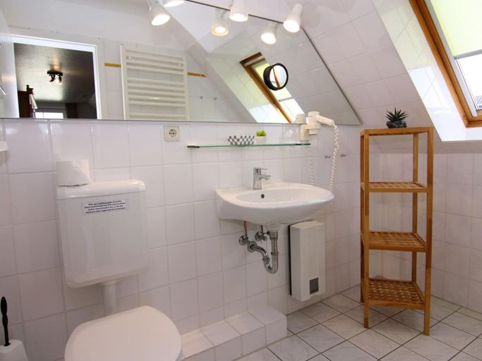 Bathroom 5, Appartementhaus Pinamar, Scharbeutz, Ostholstein