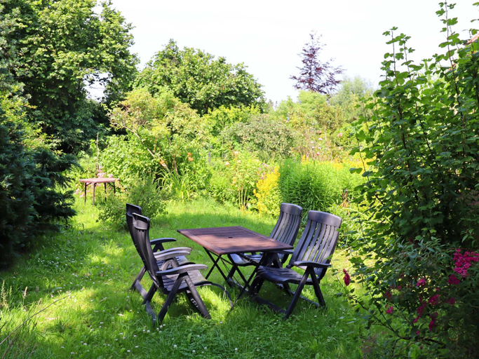 Balcony 4, Rustic-style Apartment in Buschenhagen With Garden, Vorpommern-Rügen