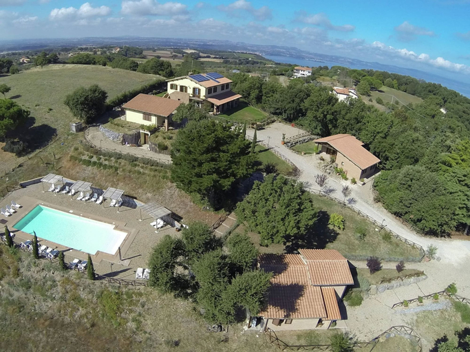 Pool 5, Mansion in Montefiascone With Swimming Pool, Viterbo
