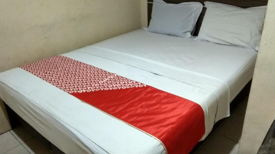 Bedroom 1, OYO 90002 Wisma Robinson Syariah, Makassar