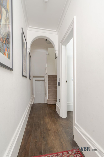 Others 4, 193VBR with shared bathrooms, London