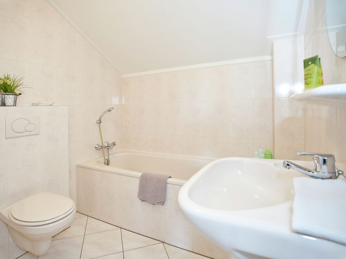 Bathroom 3, House With a View on Harbor, in a Water Area, Heel