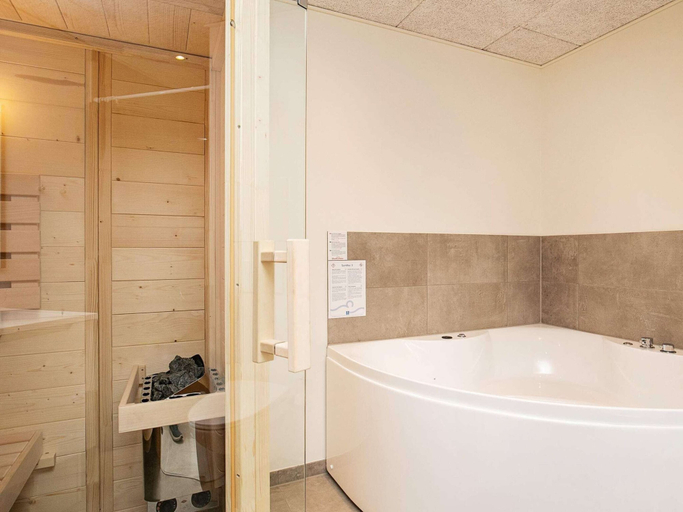 Bathroom 3, 8 Person Holiday Home in Ringkobing, Ringkøbing-Skjern