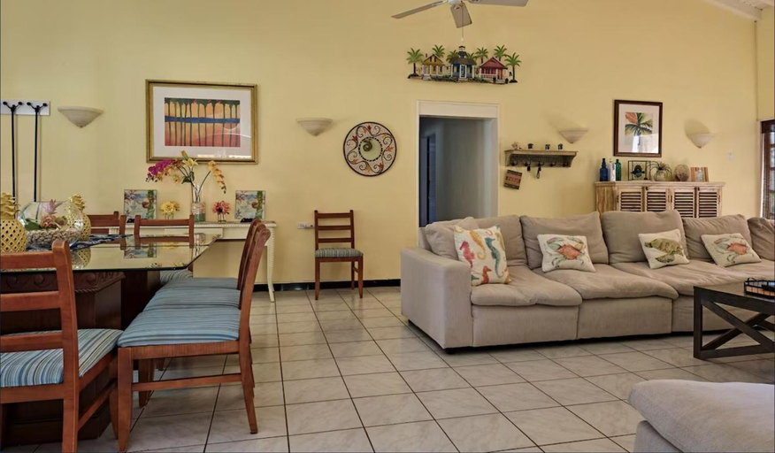 Others 5, Private Villa with Pool, Close to Beach, Snorkeling! Perfect for Families!