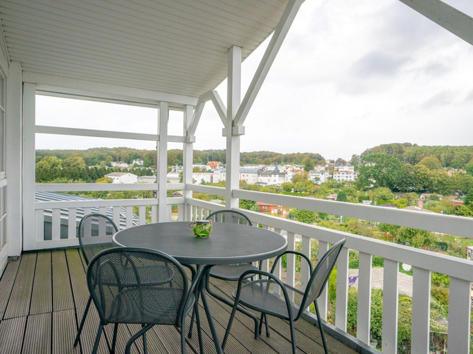 Others 3, Apartment in a Lakeside Park in Sellin With a Balcony, Vorpommern-Rügen