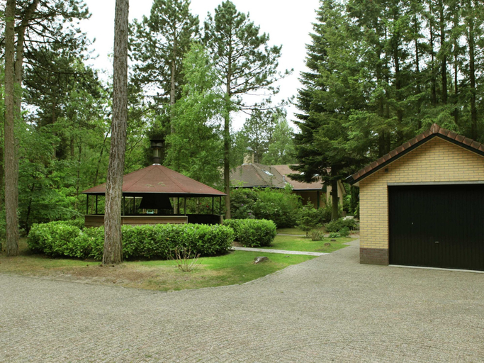 Exterior & Views 2, Quaint Villa in Doornspijk With Swimming Pool, Nunspeet
