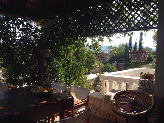 Others 4, Loy Loy House, Peloponnese