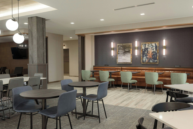 Food & Drinks 4, Towneplace Suites By Marriott Cincinnati Oakley, Hamilton