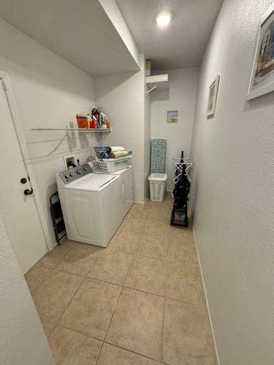 Bathroom 3, Julliard Villa, Polk