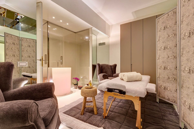 Room 2, Dolce Domizia - Historic Rome Palazzo Modern Luxury Near Piazza Navona, Roma