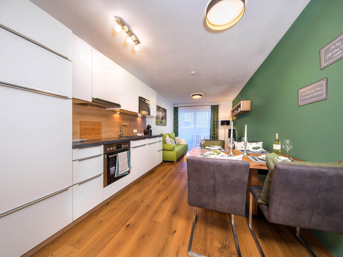 Others 5, Apartment in Neukirchen by Wildkogelbahn, Zell am See