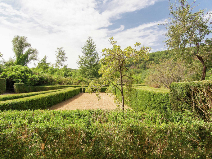 Garden 3, Historic Mansion by the River Lot in Cenevieres, Lot