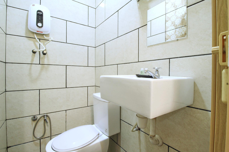 Bathroom 17