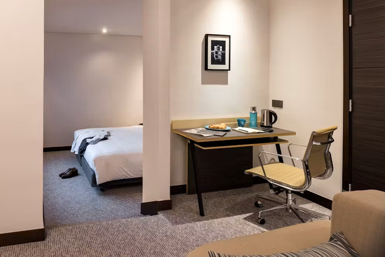 Bedroom 5, Camlux Hotel, Kowloon