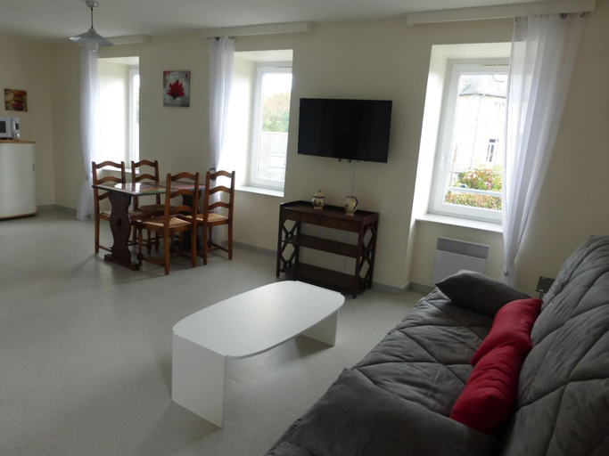 Living room 2, Apartment Near the Beach in Ploulec'h, Côtes-d'Armor