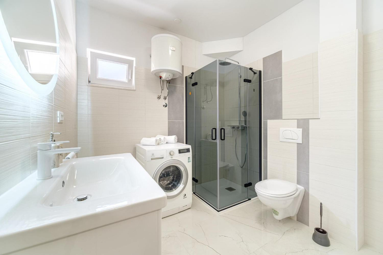 Bathroom 3, Luxury apartmens Sebastijan&Karlo, Split