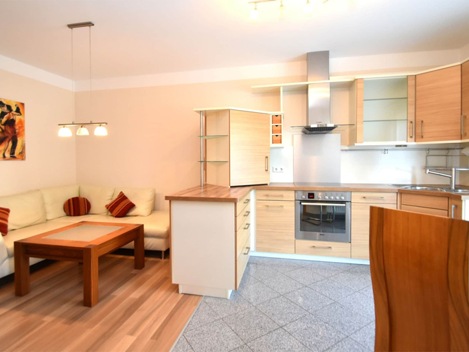 Private kitchen 3, Lovely Flat in Deggendorf With Luxurious Furnishings With Southern Flair, Deggendorf