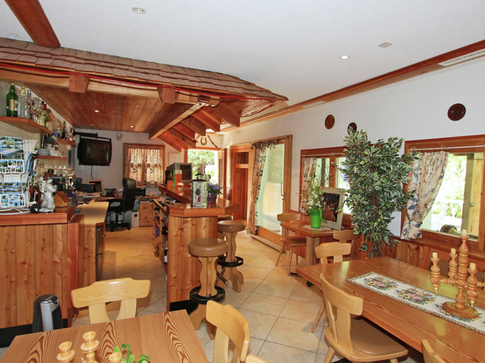 Others 4, Modern Chalet in Saas-balen With Garden, Visp