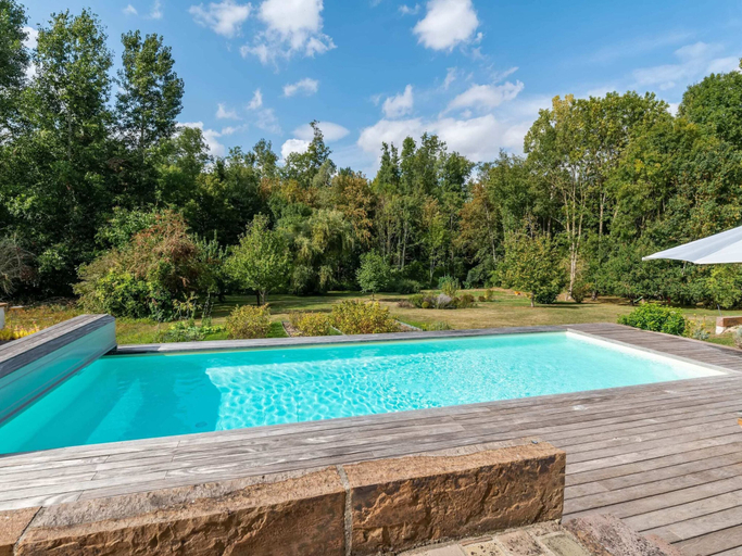 Pool 3, Charming Holiday Home in Yevre-la-ville With Pool, Loiret