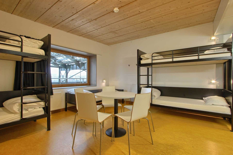 Bedroom 2, Auberge de Jeunesse Paris HI Yves Robert, Paris