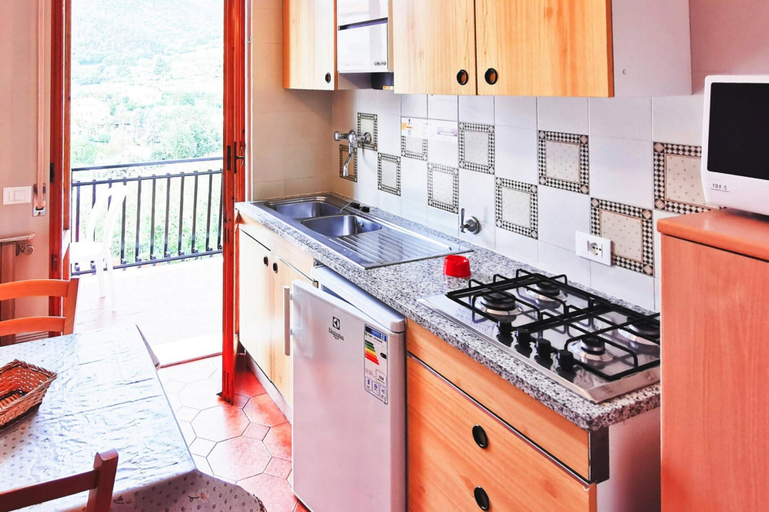 Others 5, Apartment in Pietra Ligure, Savona