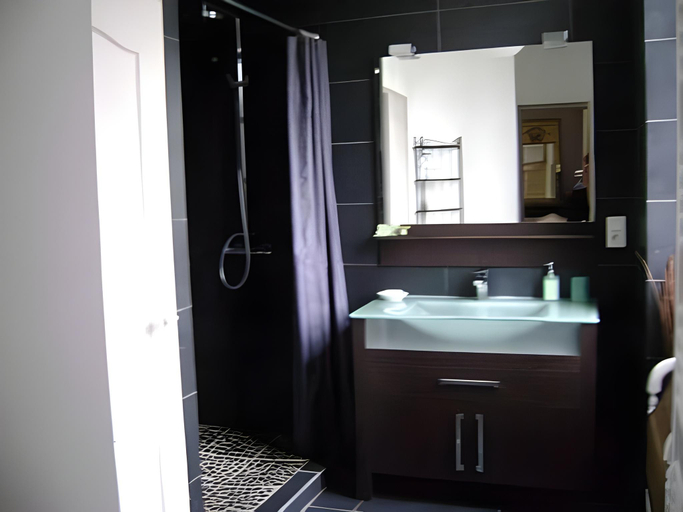 Bathroom 4, La Maison Haute, Maine-et-Loire