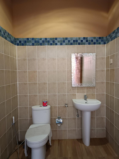 Bathroom 10