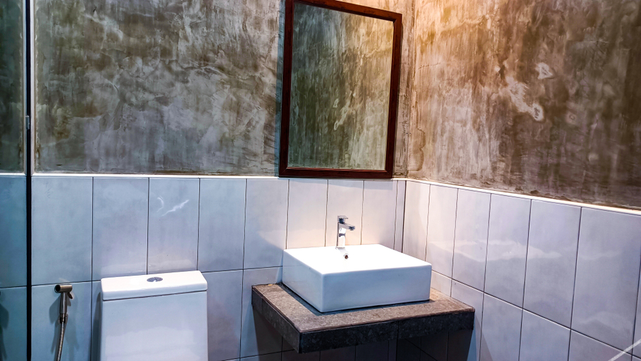 Bathroom 3, リバビエンチャンホテル, Vientiane