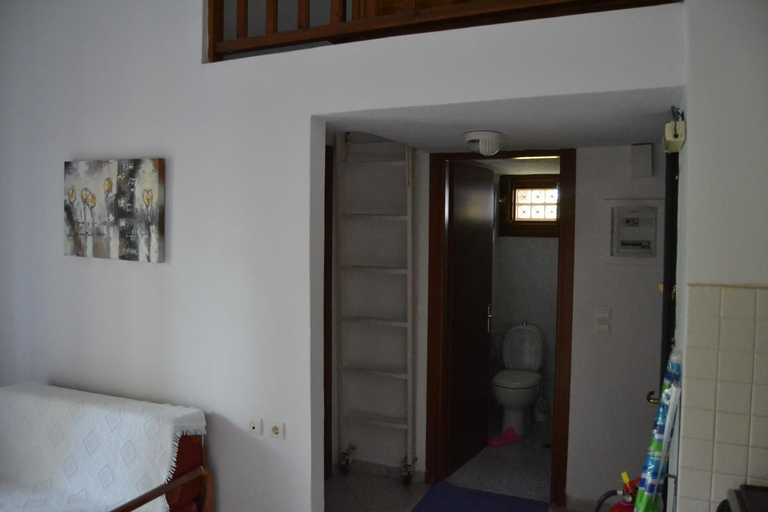 Others 2, Anna House, Central Macedonia