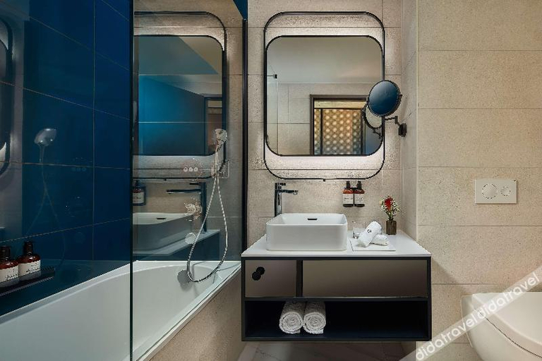 Bathroom 4, NH Collection Frankfurt Spin Tower, Frankfurt am Main