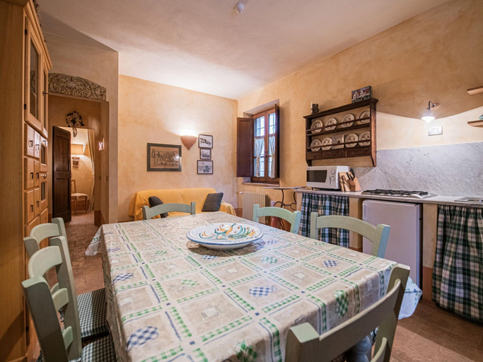 Living room 4, Apartment in Villa With Swimming Pool, Terni