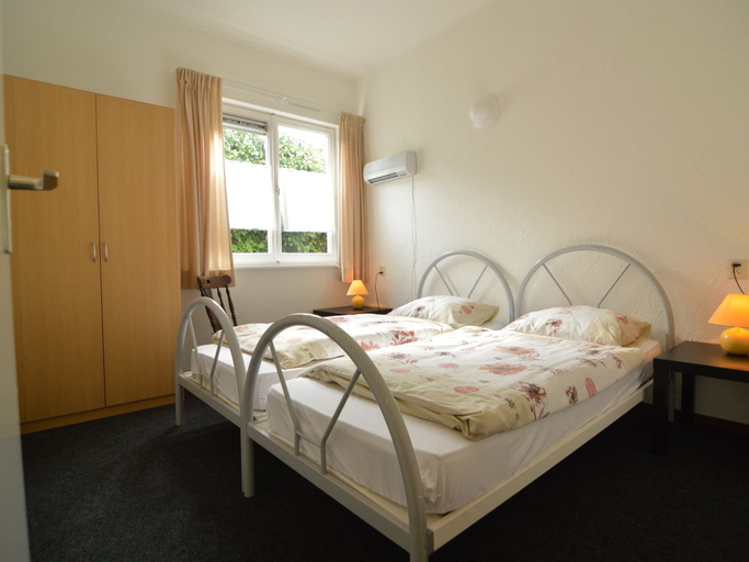 Bedroom 5, Snug Apartment in Schin op Geul Near Public Pool, Valkenburg aan de Geul
