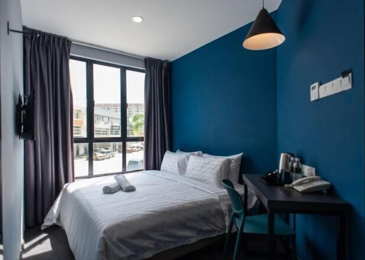 Bedroom 12