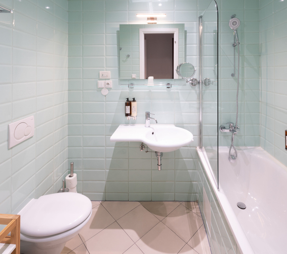 Bathroom 5, 4 Elements Apartments, Praha 7